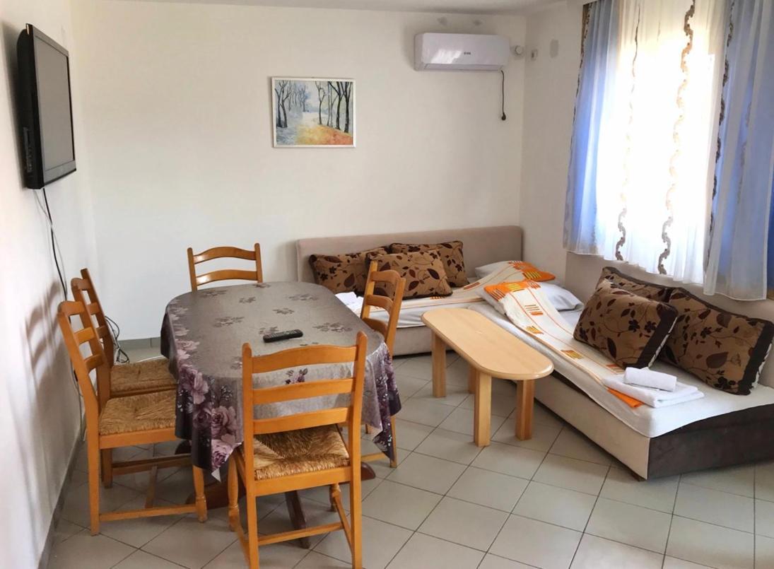 Apartmani Novak - Srebrno Jezero Veliko Gradište Eksteriør bilde